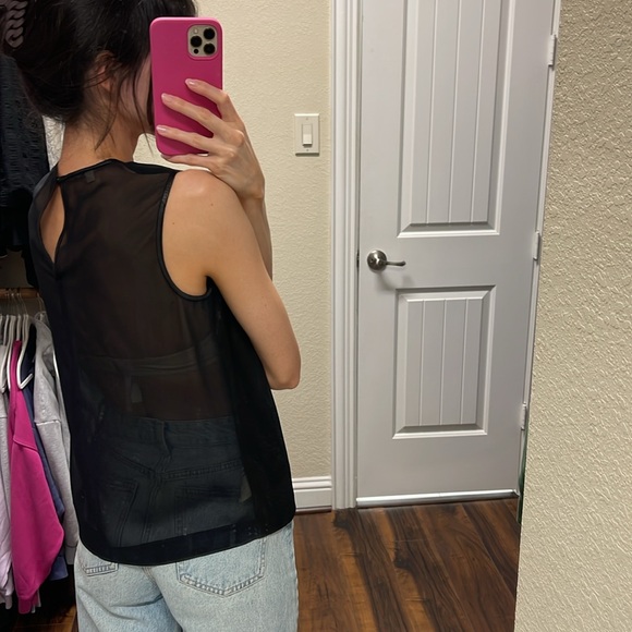 CLOSET CLEAR OUT: J Brand Women’s Faux Snake Skin Top Sz Small - Picture 3 of 4